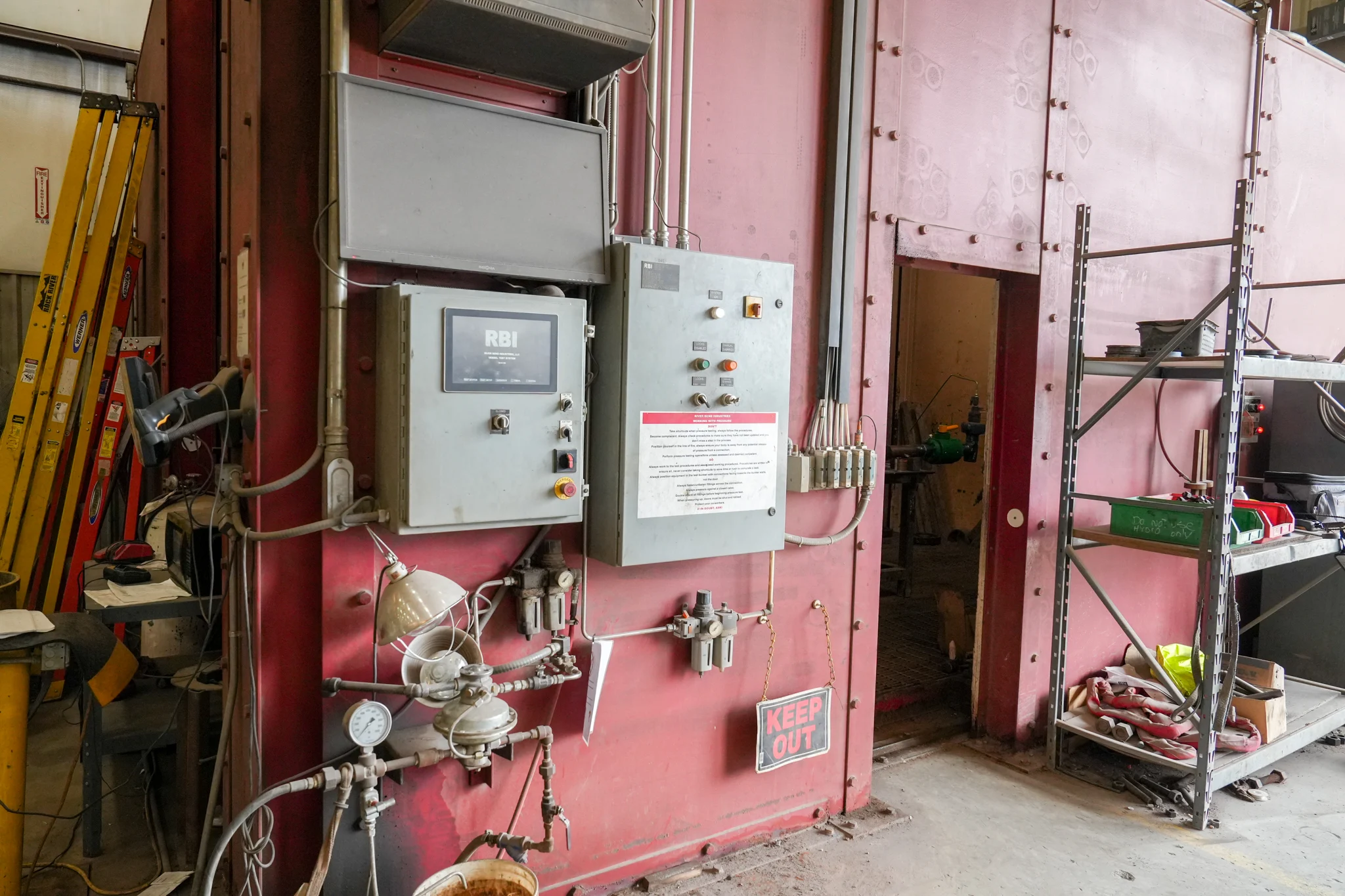 indoor high pressure testing enclosure